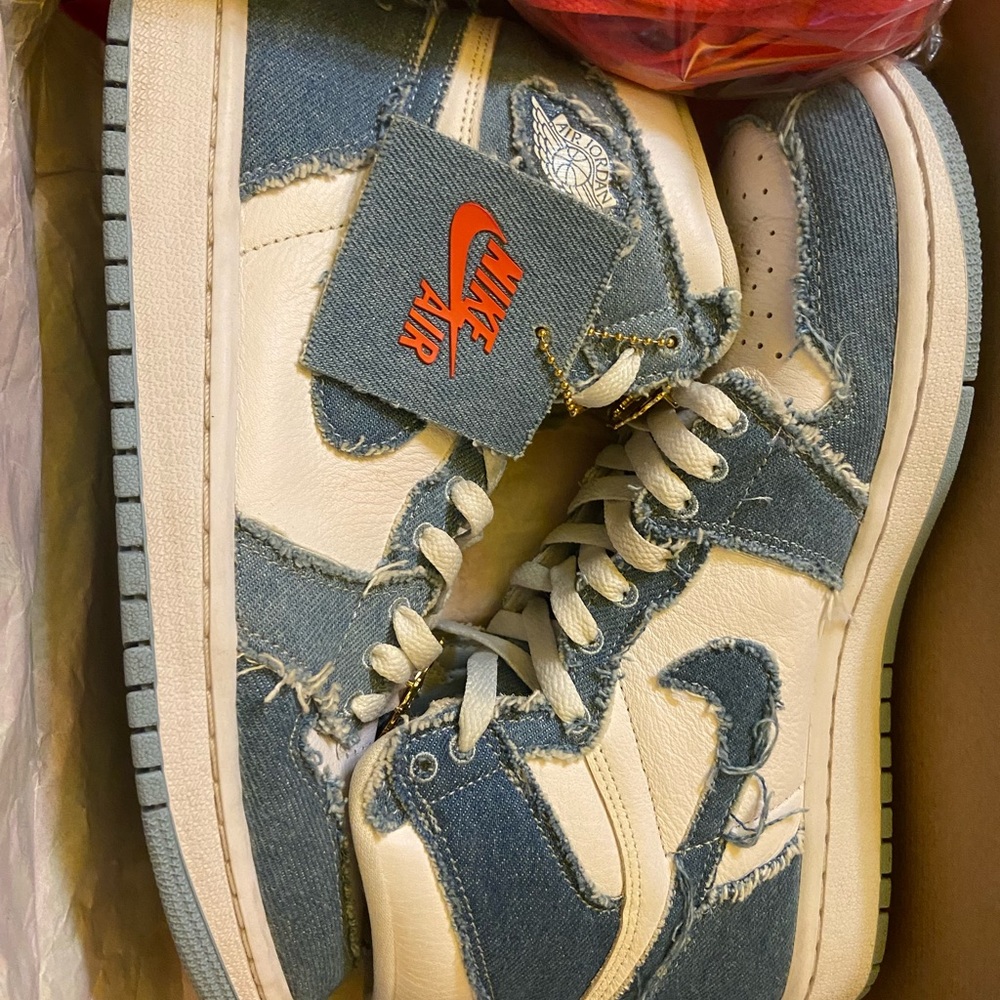 Air Jordan 1 Retro Hi OG